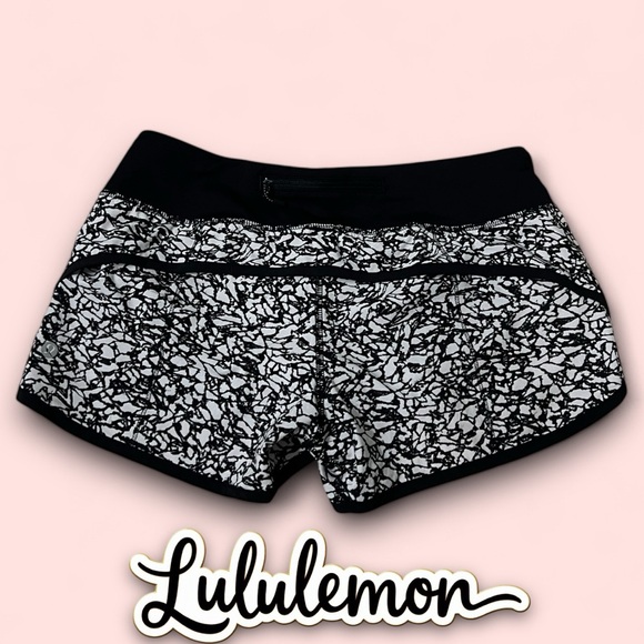 RARE limited edition Lululemon Speed Short Venture Floral Alpine White Black - Picture 9 of 11